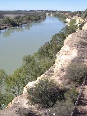 Centenary Clifftop Walk in Waikerie